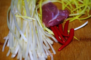 Stir-fried Pork with Garlic recipe