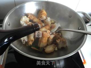 Braised Lamb's Hoof with White Radish recipe
