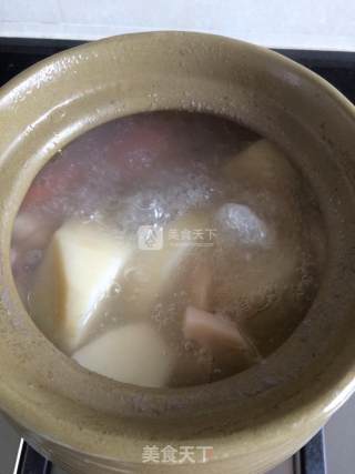 Lotus Root Carrot and Yam Soup recipe