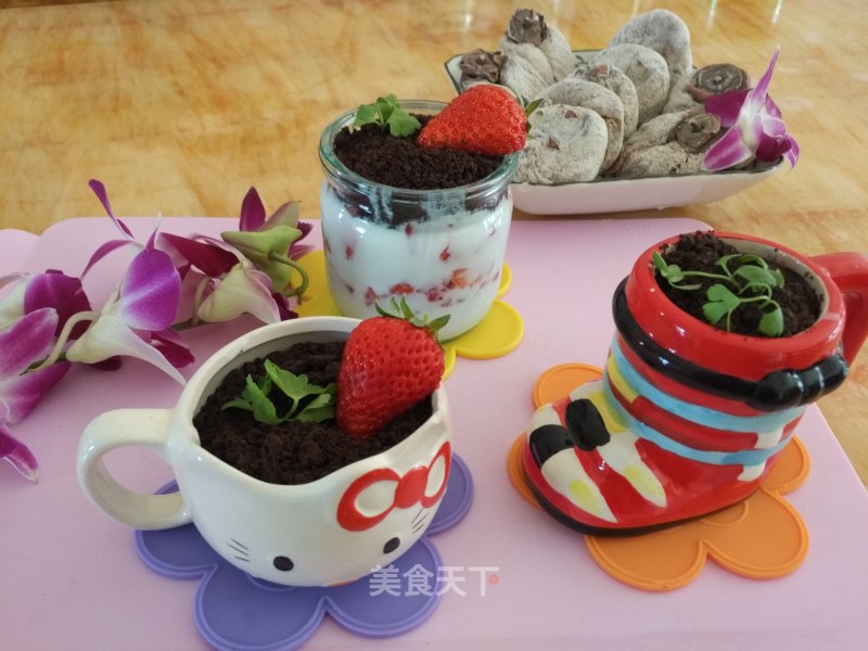 Yogurt Strawberry Pot recipe