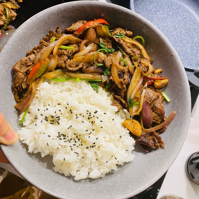 Stir-fried Beef with Cumin and Onion (quick Dish without Marinating) recipe