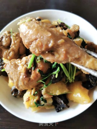 Braised Chicken with Black Fungus recipe