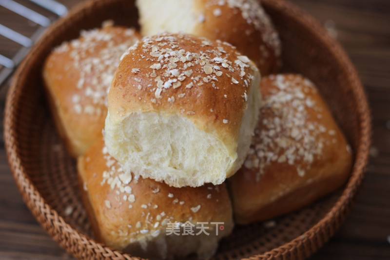 Creamy Oatmeal Meal Buns recipe