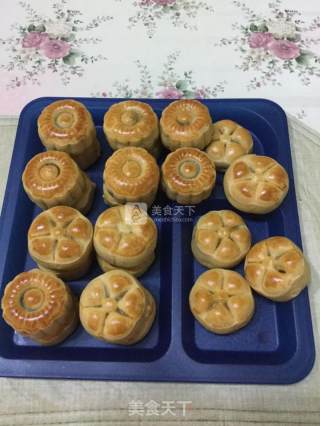 The Mid-autumn Festival is Coming Soon, Let's Start Making Moon Cakes! recipe