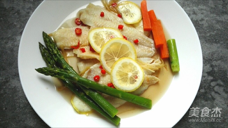 Thai Steamed Fish with Lime recipe