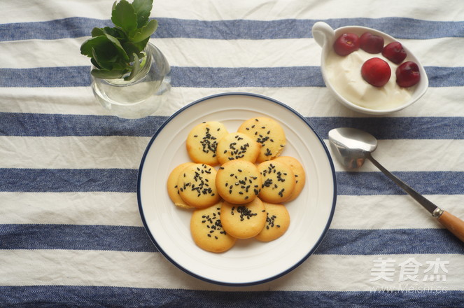 Black Sesame Crackers recipe