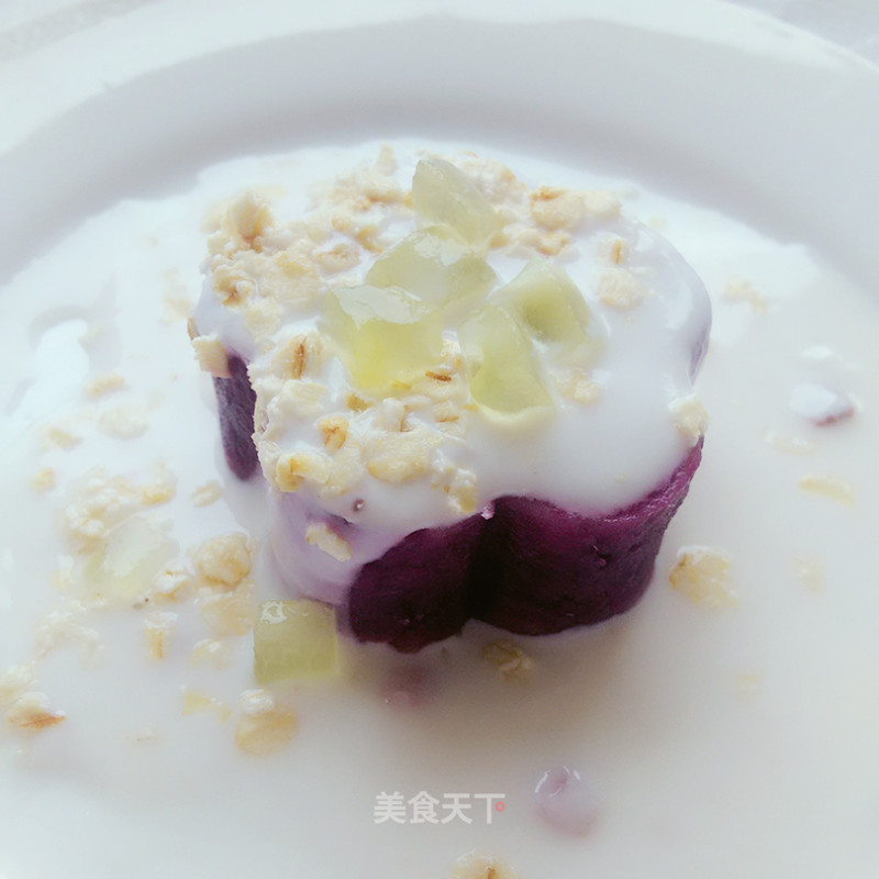 Yogurt Purple Sweet Potato Oatmeal Tower recipe