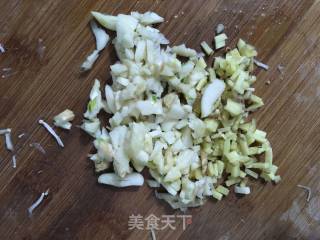 Stir-fried Enoki Mushroom with Chopped Pepper recipe