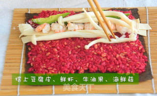 Avocado Beetroot Sushi recipe