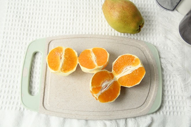 Sunday Breakfast Daily, Sparkling Orange Fragrant Pear Sparkling Juice & recipe