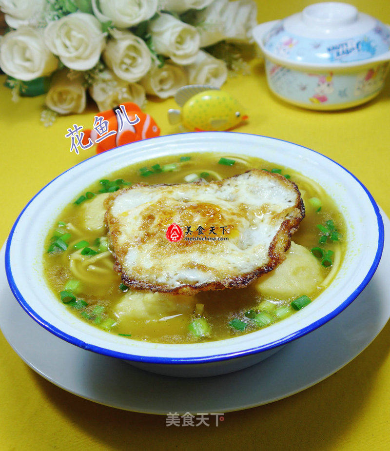 Fried Egg Cuttlefish Ball Curry Noodle Soup recipe