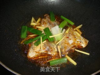 Ginger Scallion White Pomfret recipe