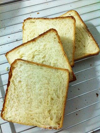 My First Toast, 450 Grams of Simple Milky Toast. recipe