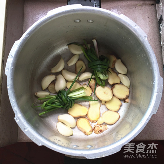 Crispy Crucian Carp recipe