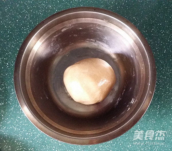 Cantonese Egg Yolk Mooncake recipe