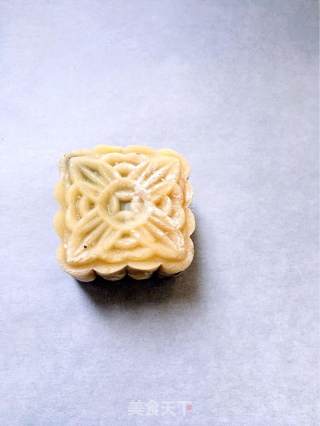 Bean Paste and Egg Yolk Mooncakes recipe