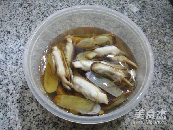 Fragrant Razor Clams recipe