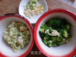 Stir-fried Double Flower with Pork Belly recipe