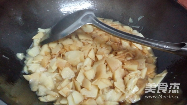 Stir-fried Sour Bamboo Shoots with Garlic Chili Sauce recipe