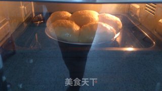 Middle-type Flower Liuhe Bread recipe