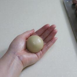 Rose Cloud Leg Mooncakes recipe