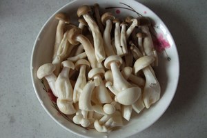 Mushroom with Red Oil recipe