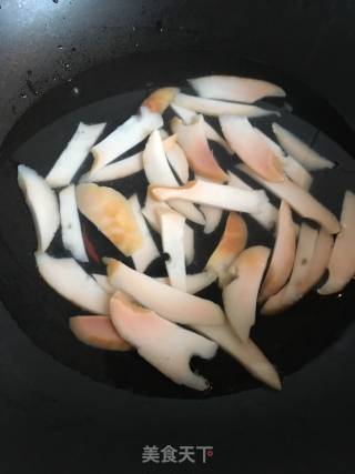 Stir-fried Golden Abalone with Leek recipe