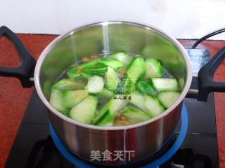 Scallop and Loofah Soup recipe