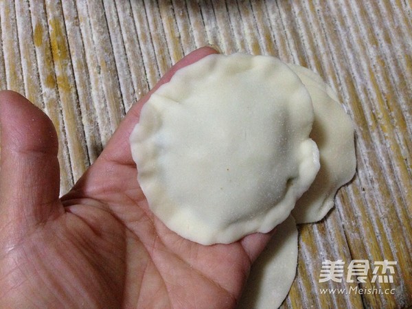 Dumpling Skin Version Leek Box recipe