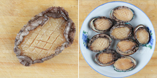Steamed Fresh Abalone with Gold and Silver Garlic recipe