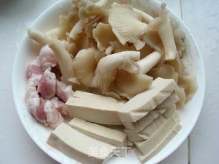 Grilled Oyster Mushrooms with Tofu Sauce recipe