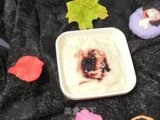 Taro Mashed with Blueberry Sauce recipe