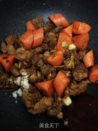 Stewed Beef Brisket with Carrots and Potatoes recipe
