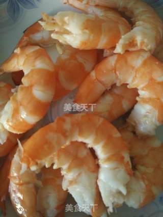 Stir-fried Shrimp Cubes with Soy Sauce recipe