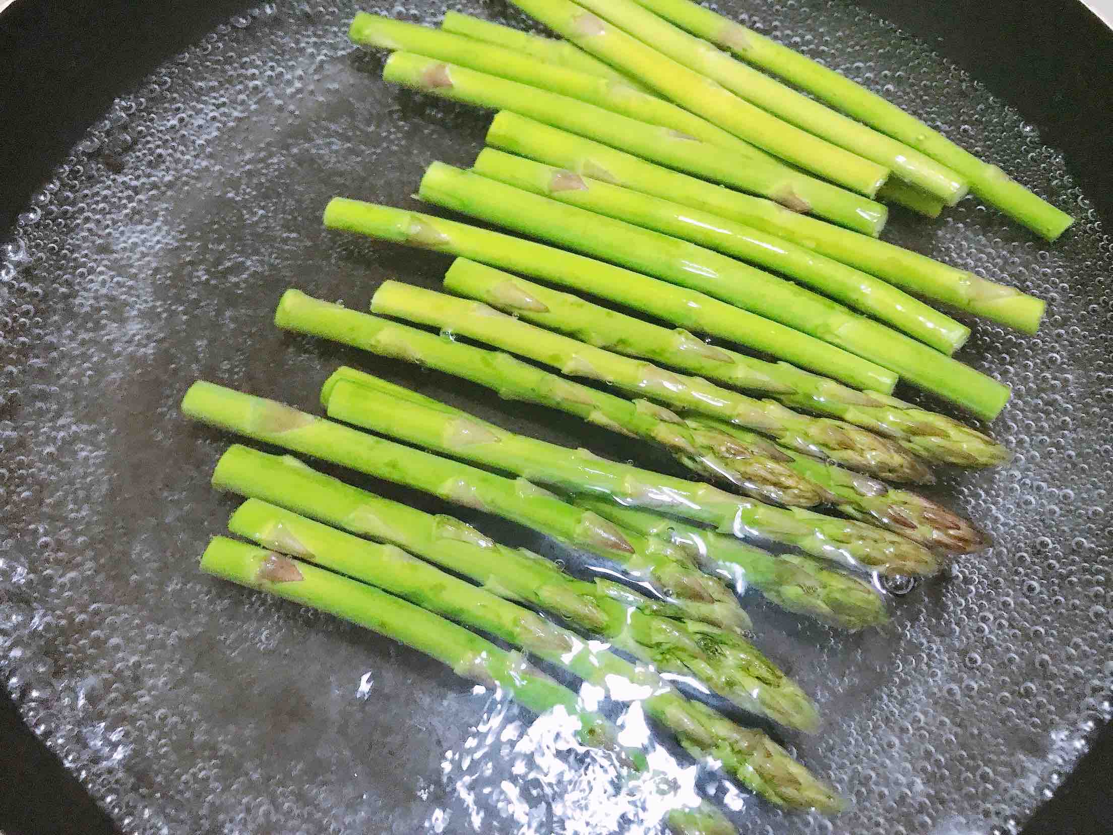 Asparagus in Garlic Oyster Sauce recipe