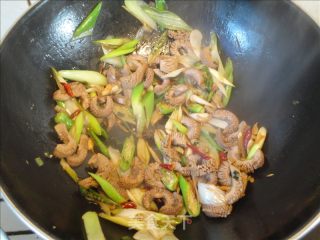 Stir-fried Kidneys with Green Onions recipe