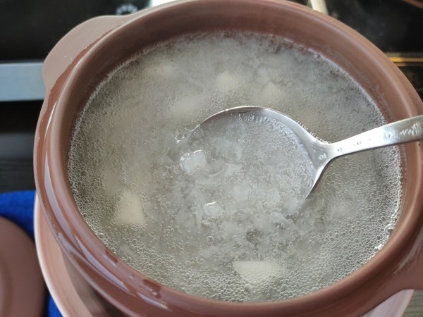 Stewed Sydney Tremella with Rock Sugar recipe