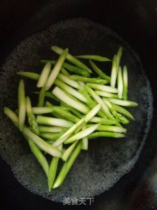 Stir-fried Chicken Breast with Asparagus recipe