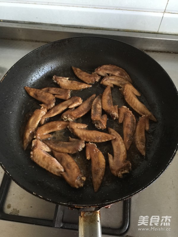 Pan-fried Chicken Wing Tips recipe