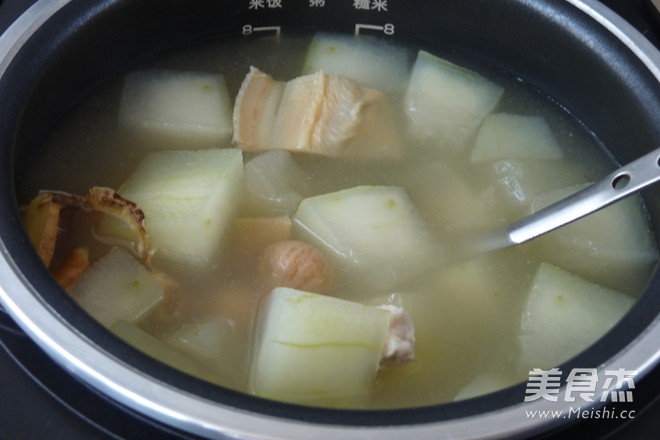 Seafood Lean Meat and Winter Melon Soup recipe