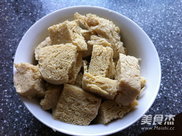 Stir-fried Pork with Frozen Cabbage and Tofu recipe