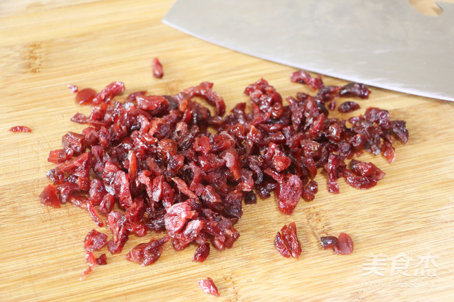 Cranberry Milk Steak Bun recipe