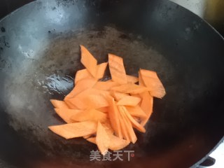 Stir-fried Carrots with Braised Seeds recipe