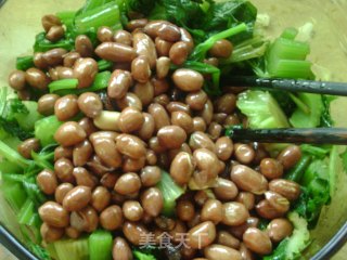 Celery Mixed with Peanuts recipe