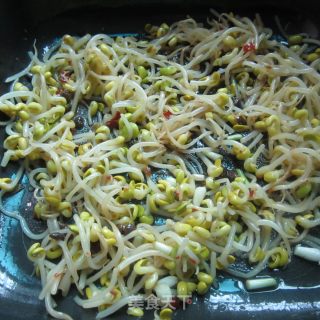Stir-fried Bean Sprouts with Bean Paste recipe