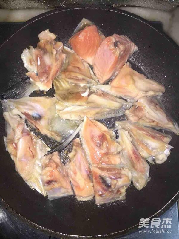 Fried and Baked Salmon Head recipe