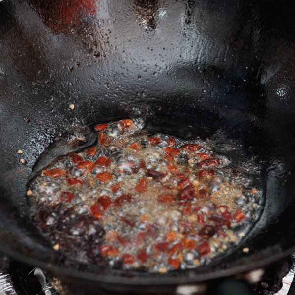 Stir-fried Carrots with Twice-cooked Pork recipe