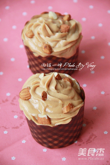 Peanut Butter Cupcakes recipe