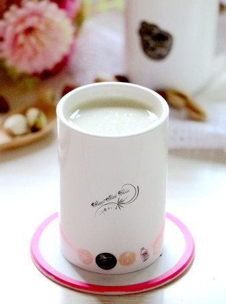 Pistachio and Pine Nut Soy Milk recipe