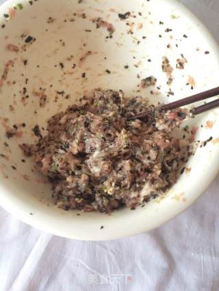 Shrimp Meatballs with Fungus recipe